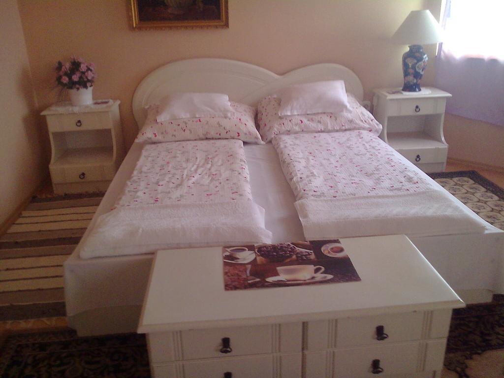 Marina-Bük Apartmanház Buk Quarto foto